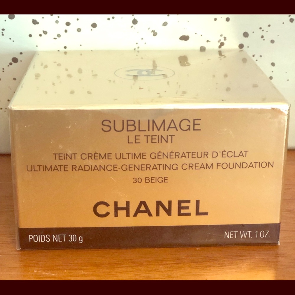 Chanel Ultimate Radiance-Generating Foundation